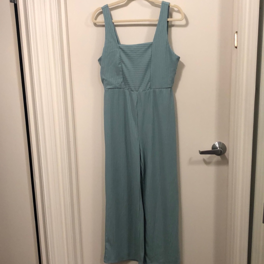 Ribbed Wide-leg Jumpsuit